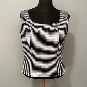 Worthington Women's Black And White Sleeveless Crop Top